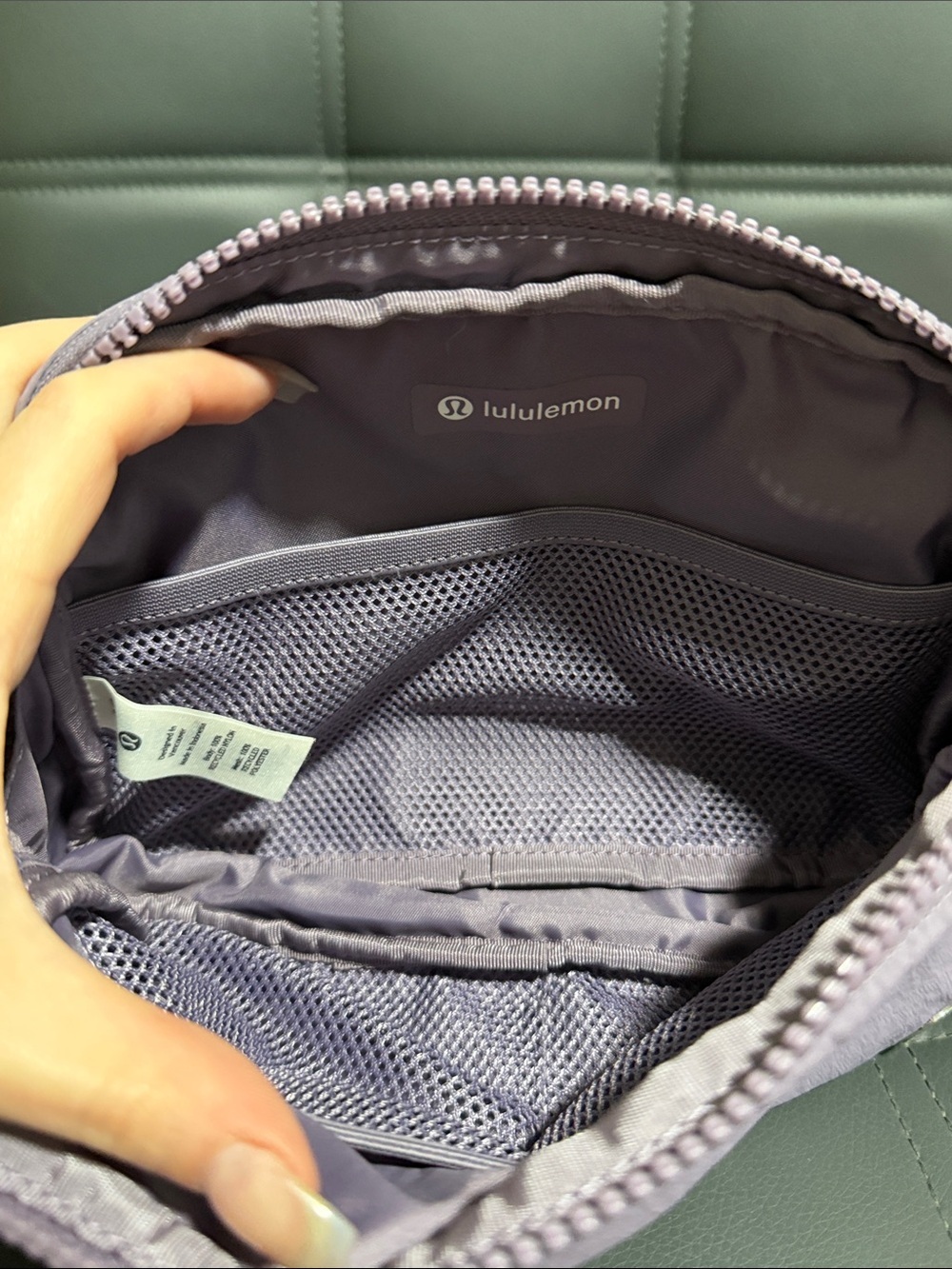 Lululemon Large Everywhere Belt Bag - Picture 7 of 10